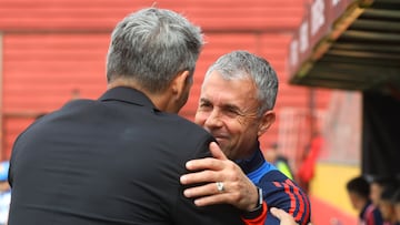 A Gustavo Álvarez le preguntaron sobre la opción de dirigir a Colo Colo y así respondió