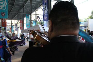 El grupo mariachi en las horas previas del Miami FC vs. Carolina RailHawks FC.