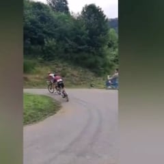 Insultan a Froome en plena ascensión y éste se revuelve
