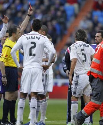 Fernández Borbalán expulsa a Coentrao.