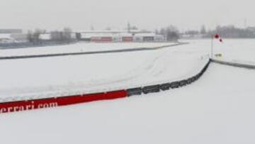 La nieve amenaza el estreno del nuevo Ferrari en Italia