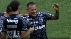 Eduardo Vargas llega encendido a la Roja: ¡gol y asistencia de pecho en Brasil!