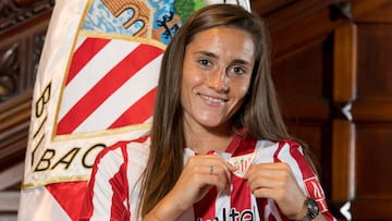 Sophie Istillart con el Athletic.