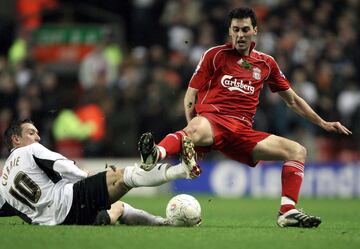 Canterano del Real Madrid, tres meses en el Deportivo de La Coruña le valieron para que Benítez se lo llevase con él a Anfield. En verano de 2009 volvió al Real Madrid donde jugó 7 temporadas. 