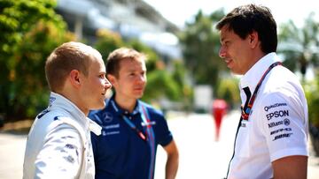 Bottas con su Toto Wolff.