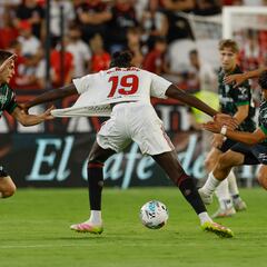 Mendy equilibra a Almeyda