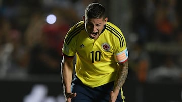 El entrenador de Ecuador arremete contra James Rodríguez