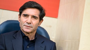 VILLARREAL (CASTELLÓN), 03/05/2025.- El entrenador del Villarreal, Marcelino García Toral, este sábado durante el partido de la jornada 34 de LaLiga EA Sports, entre el Villarreal CF y el CA Osasuna, celebrado en el Estadi de la Ceràmica en Villarreal. EFE/ Andreu Esteban