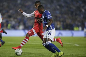 Millonarios e Independiente Santa Fe jugaron en el estadio El Campín por la décima jornada de la Liga Águila.