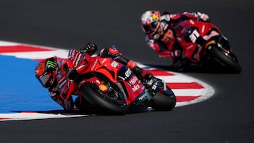 Bagnaia por delante de Acosta.