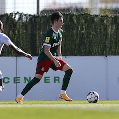 El Villarreal, a un paso de fichar al extremo Nikita Iosifov