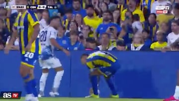 La acción en la banda terminó con amarilla para ambos.