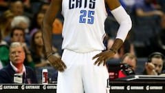 Al Jefferson sitúa a los Bobcats a un paso de los playoffs