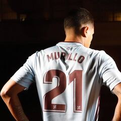 La operación Murillo se dilata y el central viajó ayer a Italia