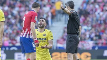 Iborra ante Saúl en el duelo ante el Atlético del pasado fin de semana.