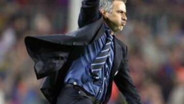 Los diarios ingleses destacan "trucos sucios" y "teatro" en el Camp Nou