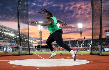 La nigeriana Chioma Onyekwere compite durante la final de lanzamiento de disco femenino el quinto día de los Juegos de la Commonwealth de Birmingham 2022. 