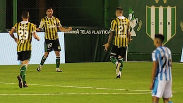 Banfield le da un traspié a Racing en el arranque de la Copa de la Liga Profesional