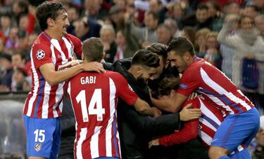 Griezmann lleva a octavos al Atleti en el descuento