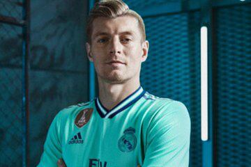 The club have presented their third strip along with Adidas, which has been inspired by innovation and technology behind the new Santiago Bernabéu with an intense green colour.