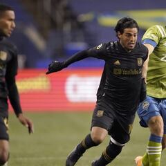 Carlos Vela es sustituido por Bradley y amagó con retirarse