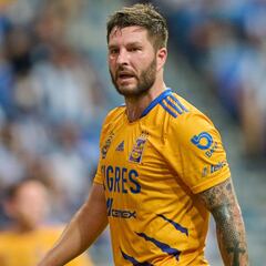 Gignac acusa a gestor por documentos falsos en proceso de naturalización