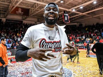 El festejo de Fuerza Regia al ganar la Zona Este de la LNBP