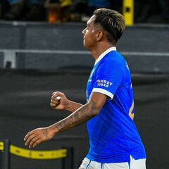 Morelos anota y Rangers toma ventaja en serie ante Dortmund