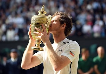 Murray with the Wimbledon trophy