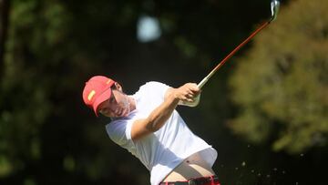 Carlota Ciganda golpea la bola durante la segunda jornada del torneo femeino de golf de los Juegos Ol&iacute;mpicos de Tokio en el Kasumigaseki Country Club de Kawagoe.