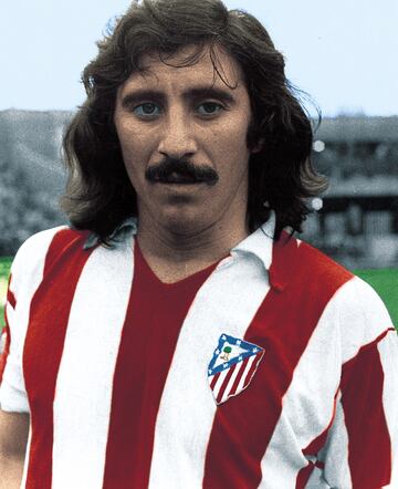 El delantero argentino llegó al Atlético de Madrid en 1974 procedente del Club Atlético San Lorenzo de Almagro. Permaneció en el equipo hasta 1980. Seis temporadas en las que disputó 214 partidos y marcó 58 goles. Además, consiguió una Liga (1977), una Copa del Rey (1976) y una Intercontinental (1974).