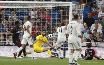 Bale (centre) puts Real back in front on the stroke of half time.