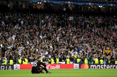 "Real Madrid walk on water" - international press round-up