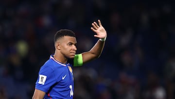 France's forward #10 Kylian Mbappe waves after winning the FIFA World Cup 2026 Group D European qualification football match between France and Iceland at the Parc des Princes stadium in Paris, on September 9, 2025. (Photo by FRANCK FIFE / AFP)
