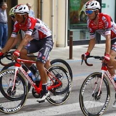 Varios corredores del Androni sufren un accidente en España
