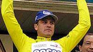 <B>TRIUNFANTE.</b> Petacchi no se baja del podio en Valencia.