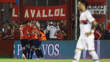 Independiente sometió a San Lorenzo con doblete de Romero