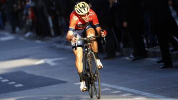 Nibali se apost&oacute; un Porsche con su mujer en la Mil&aacute;n-San Remo.