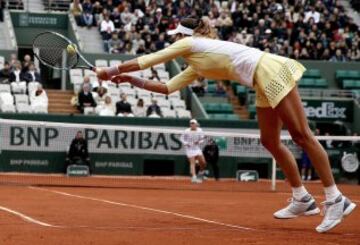 El pase de Muguruza a la final de Roland Garros en imágenes