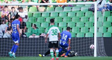 El Alavs se lleva el Trofeo Nando Yosu a penalties