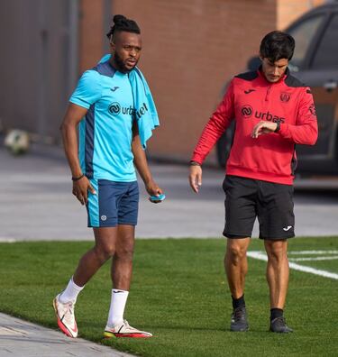 Omeruo se entrena aparte, pero no peligra su presencia en Zaragoza