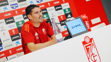20-08 Rueda de prensa del jugador del Granada CF, Sergio Ruiz