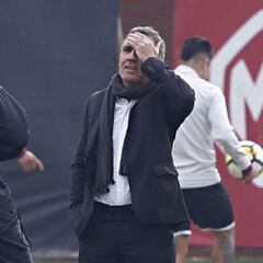 ¿Eran felices? El futuro de Marcelo Espina que divide a Colo Colo