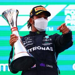 Hamilton signs two-year Mercedes extension