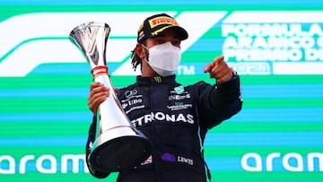 Hamilton signs two-year Mercedes extension