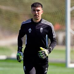 El Arosa denuncia alineación indebida; el Granada considera la Copa como profesional