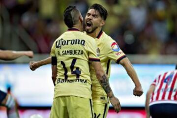 Oribe y Sambueza celebran.