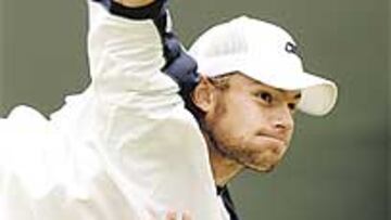 <b>RODDICK, A 235 KM/H. </b>Andy Roddick sacó a 146 millas o 235 kms. por hora, récord del torneo 2004. Así abatió a Schalken.