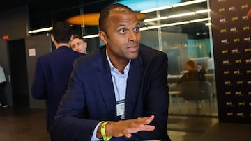 16/10/25 CONFERENCIA EN WORLD FOOTBALL SUMMIT MAHETA MOLANGO