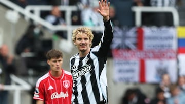 Premier League - Newcastle United v Nottingham Forest